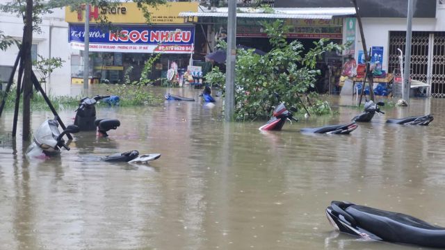 Các bước kiểm tra và xử lý khi xe bị chìm hoàn toàn dưới nước