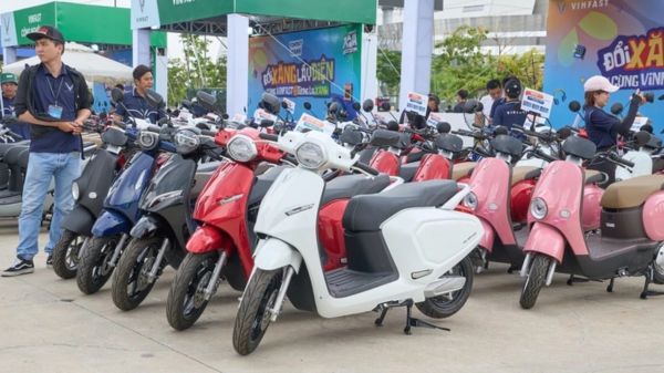 Xu hướng chuyển đổi xe điện: Tương lai gần với nhiều thách thức