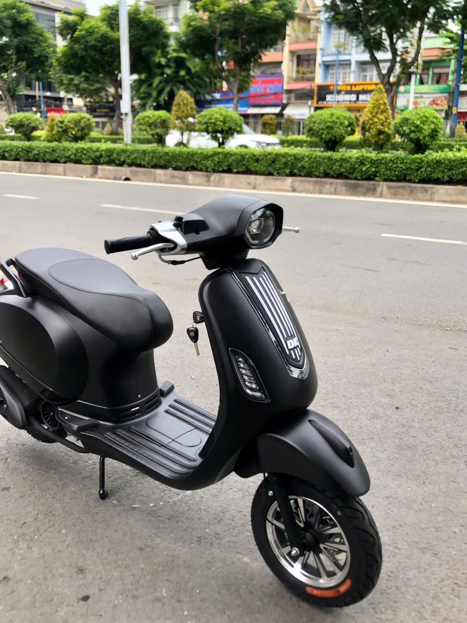 DK Roma Lite S 50cc kiểu dáng châu Âu