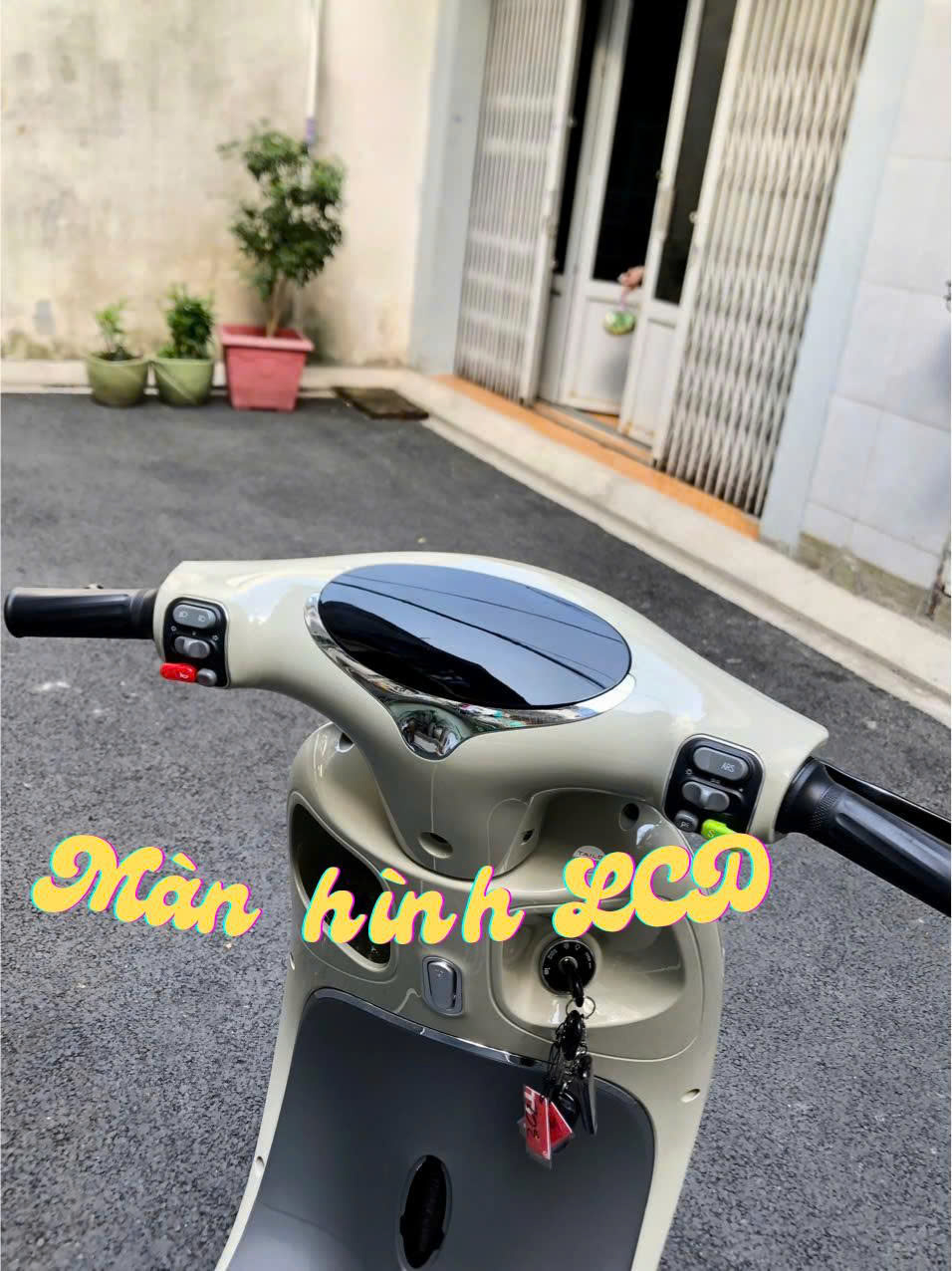 Cùng với sự phát triển nhanh của xe máy điện, người dùng Việt Nam đang thay đổi cách tiếp cận