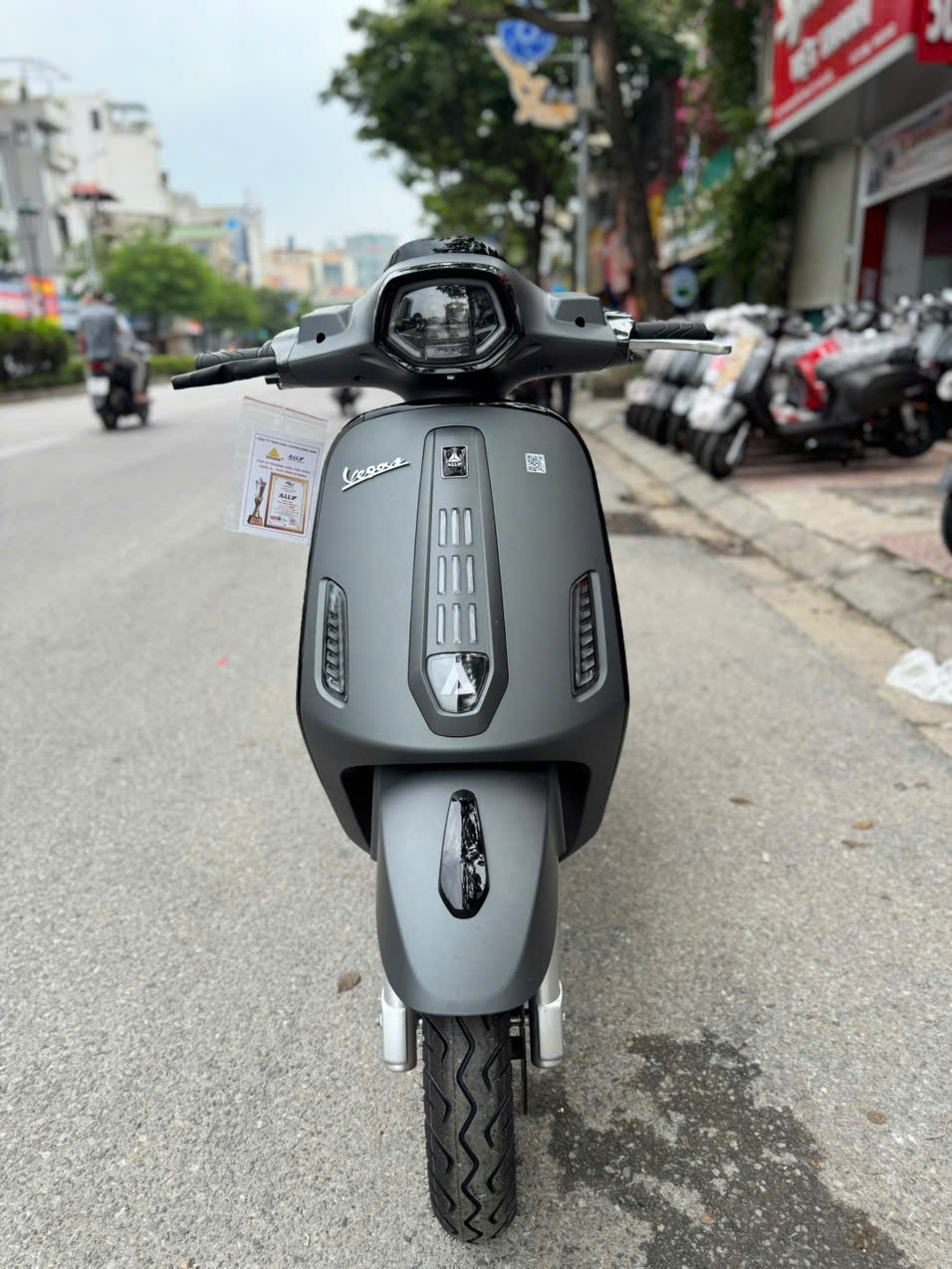 Ít ai nghĩ rằng dừng xe sai cách khi gặp đèn đỏ có thể khiến xe xuống cấp