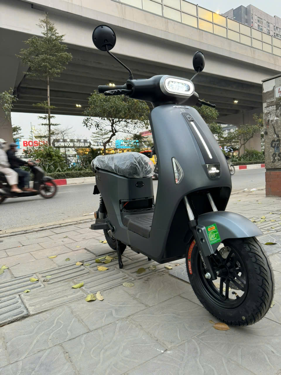 Đang sạc xe điện bị mất điện giữa chừng có sao không?