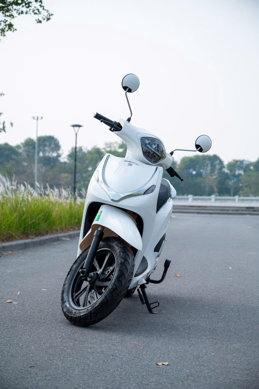 Chỉ với điện thoại, từ 1/4 bạn có thể phản ánh vi phạm giao thông qua app VNeID