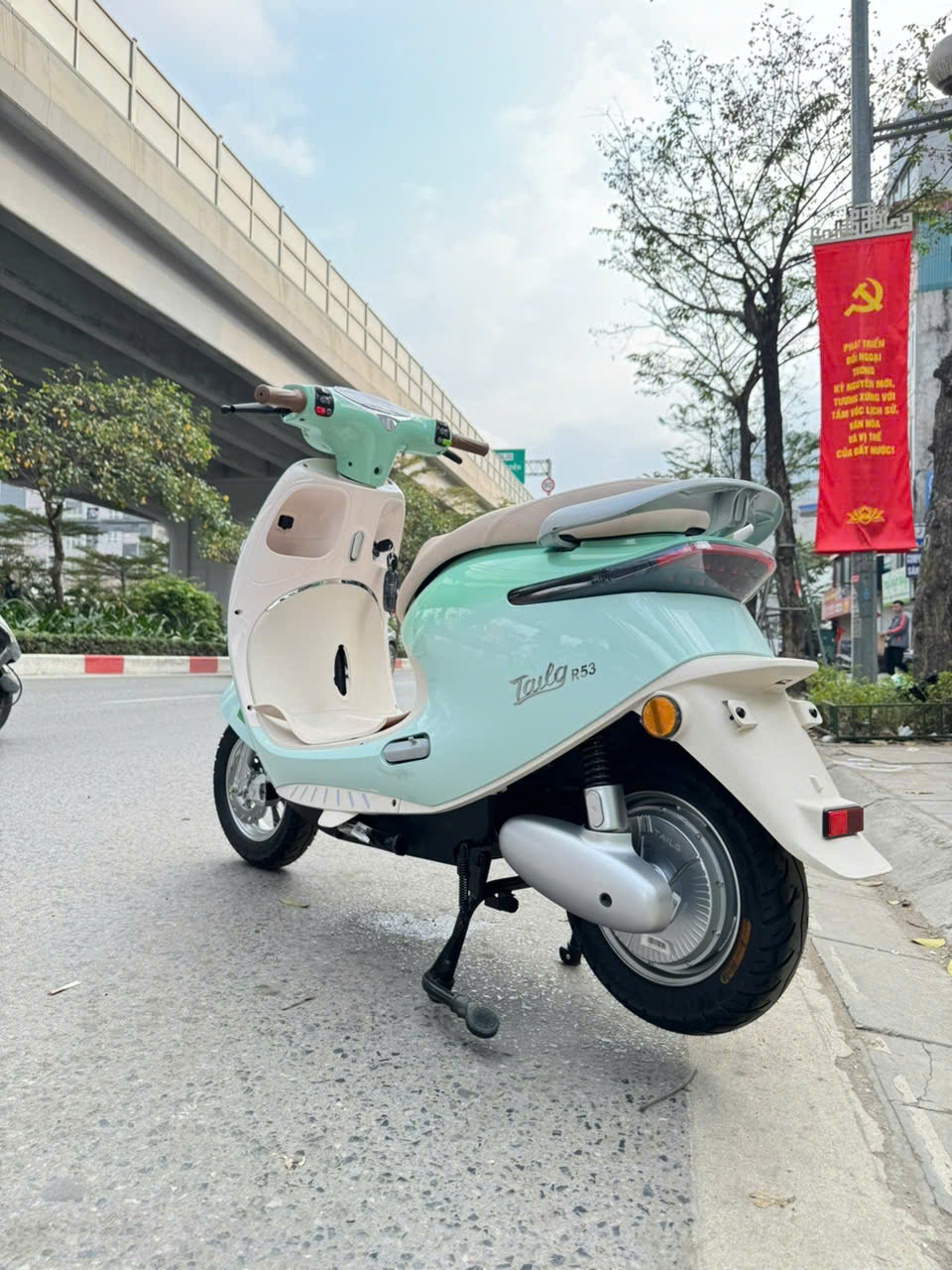 Nếu đưa bạn 20 triệu bạn sẽ chọn xe điện hay xe máy 50cc?