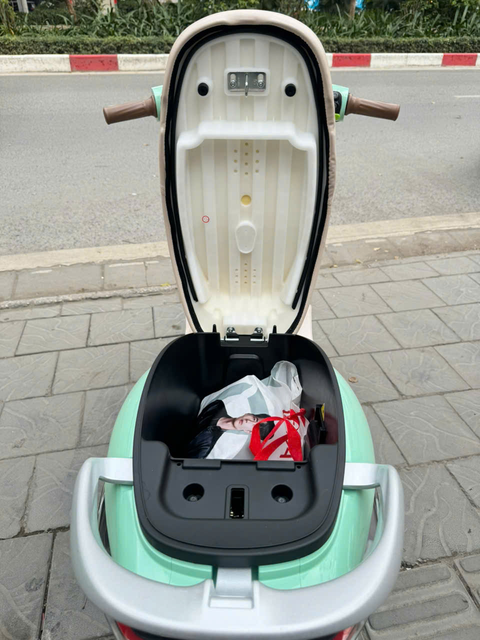 Mừng ngày đại lễ 30/4 hành trình thống nhất cùng Tailg Venus R53 từ Bắc vào Nam