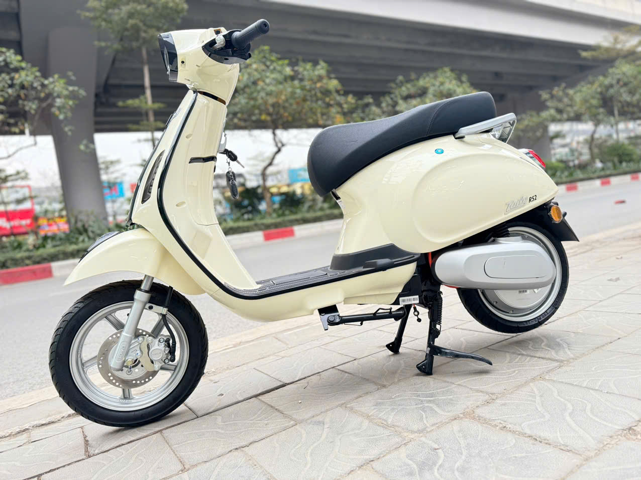 Tặng xe máy điện ngày 8/3, xu hướng quà tặng thiết thực cho phái đẹp