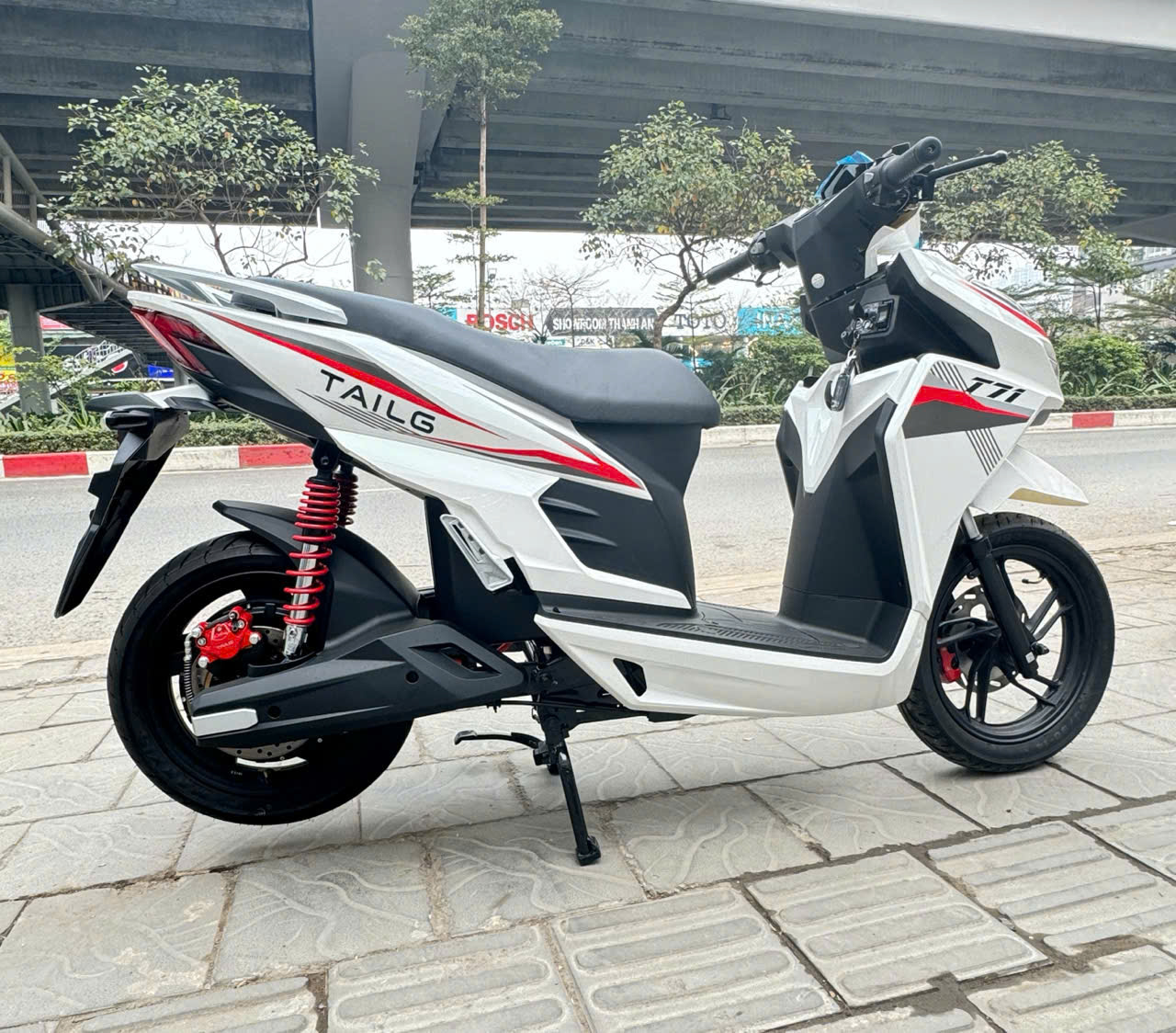 Chạy nhanh gấp đôi, rủi ro gấp nhiều lần, xe đạp điện, xe máy điện độ bị xử lý ra sao?