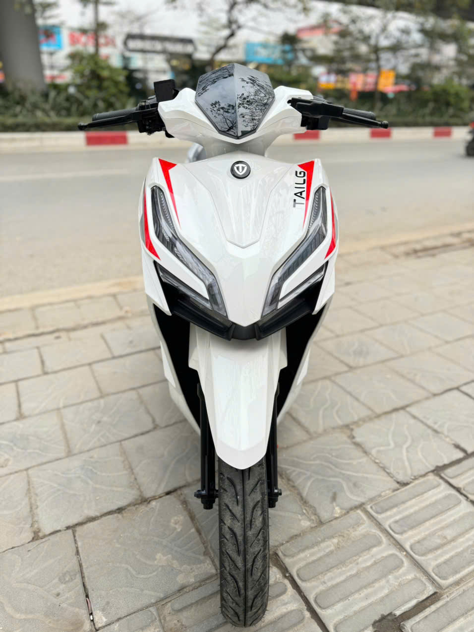 Đang sạc xe điện bị mất điện giữa chừng có sao không?