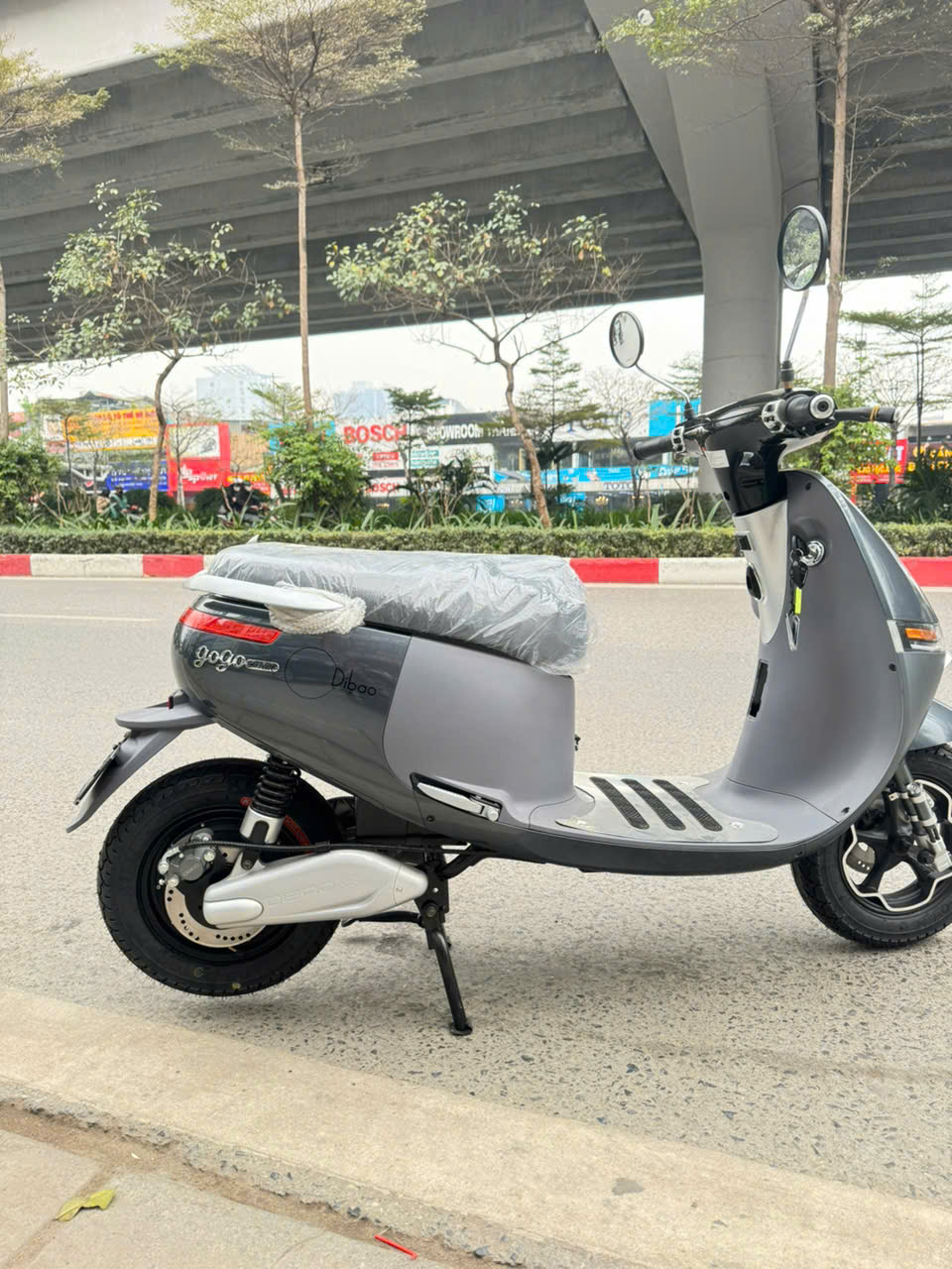 Xe máy sắp phải qua cửa khí thải, Hà Nội, TP.HCM sẽ triển khai kiểm tra từ 1/7/2027