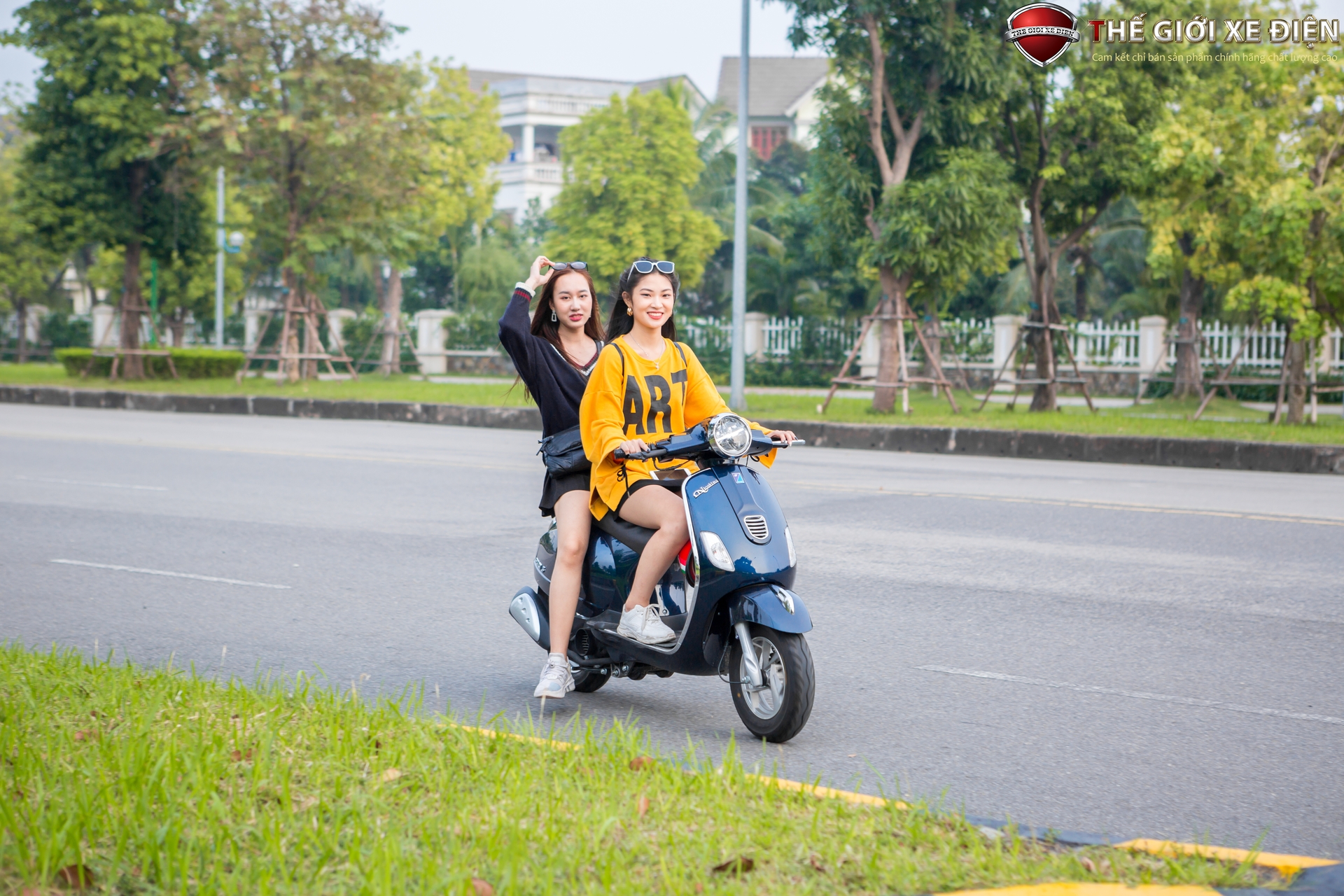 Hướng dẫn cách phanh xe tay ga 50cc cho nữ giới