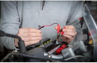 Cách kiểm tra bình ắc quy xe điện tại nhà cực kỳ đơn giản