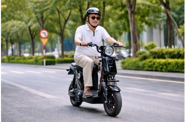Người cao tuổi đi xe đạp điện 2026, chọn sao cho nhẹ nhàng và an tâm?